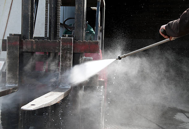 Best Window and Screen Pressure Cleaning in New Paleste, IN